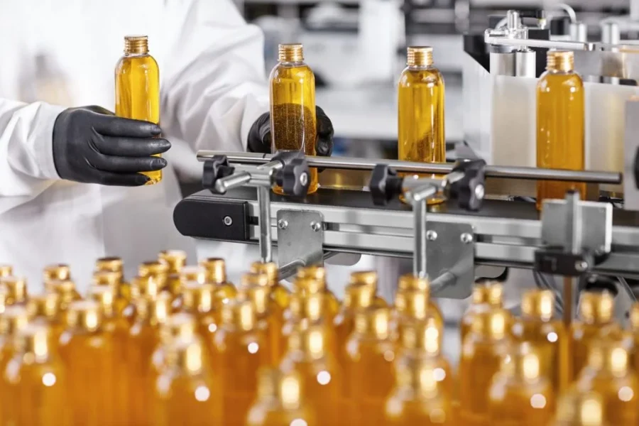 Liquid-Dietary-Supplement-Contract-Manufacturers-1536x1024-1-1024x683